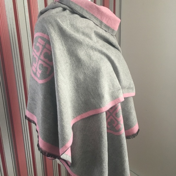 Tory Burch - Picture 3 of 4